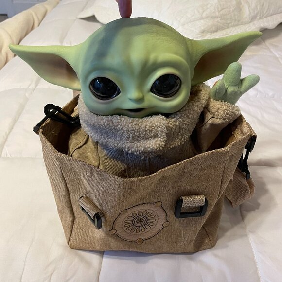 Star Wars Grogu with carrying backpack - Picture 1 of 5